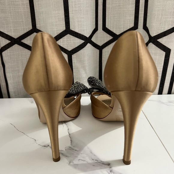 Valentino Garavani gold satin with crystal metallic bow open toe heel size 36.5 - Picture 4 of 9